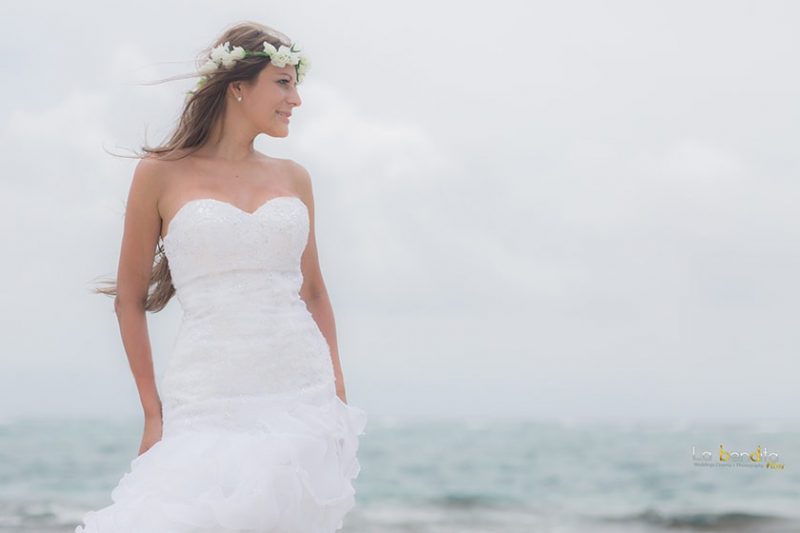 Andrea con vestido de novia