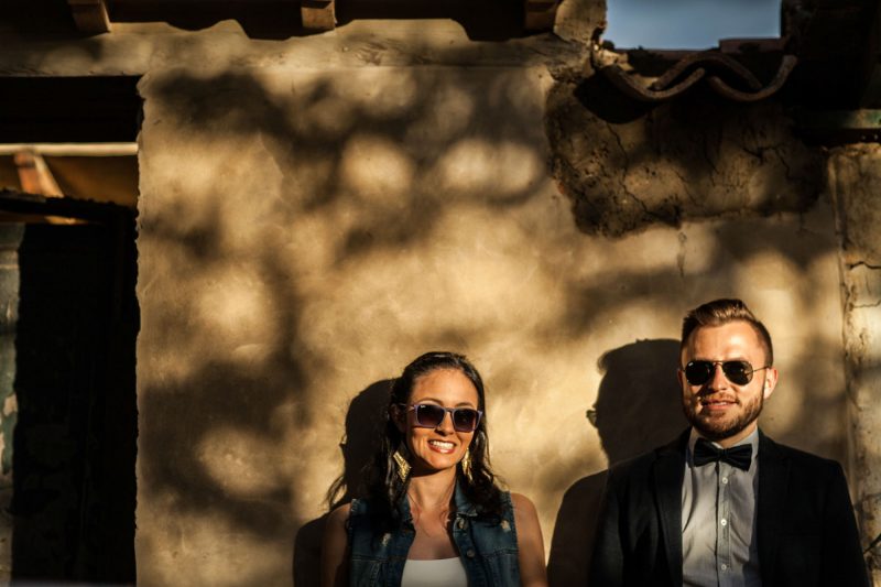 Camilo y Silvia con gafas de sol