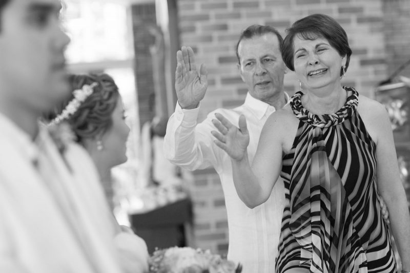La bendición de los padres, boda Carolina