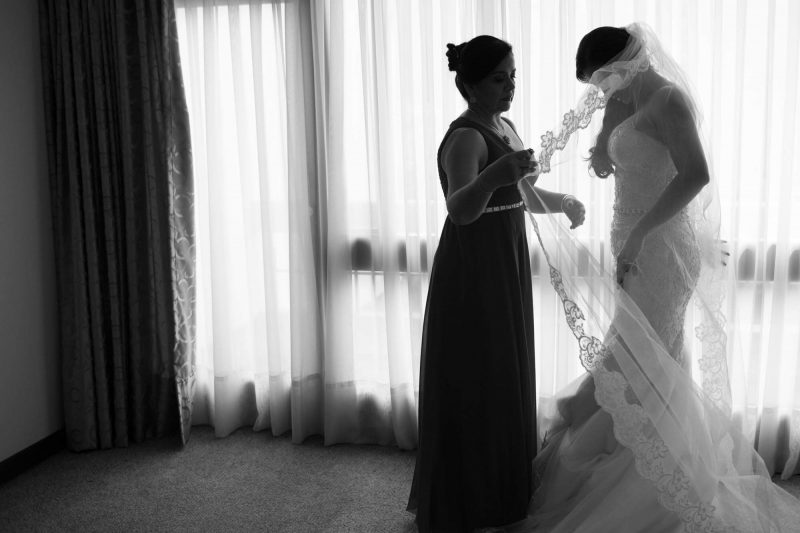 Lorena y su madre antes de la boda